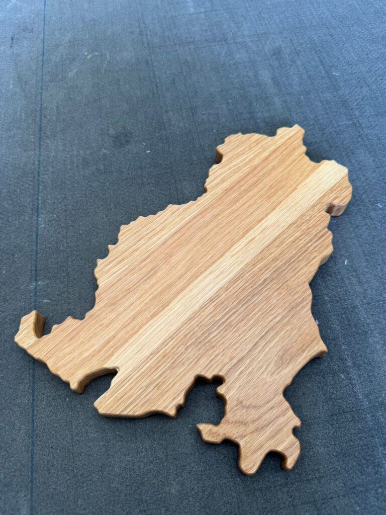 Holzschneidebrett personalisiert Länderumriss